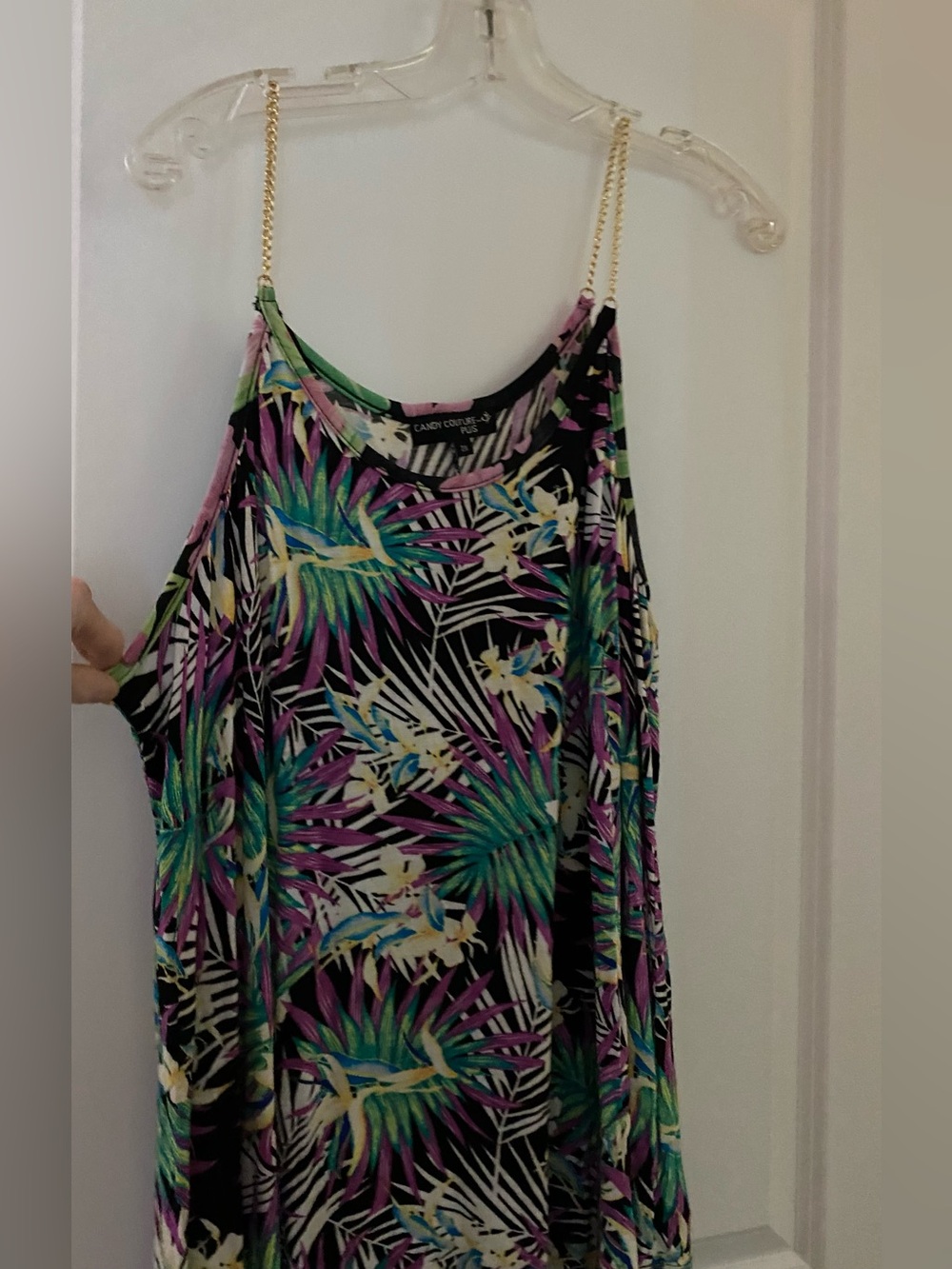 NWOT Candy Couture 2X Tropical Cold-Shoulder Tank with chain strap - Black/Multi